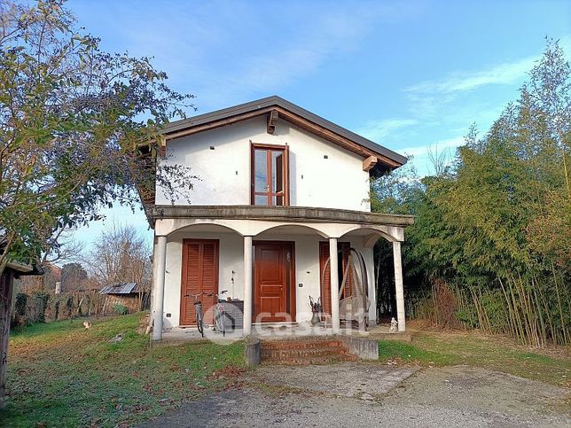 Villa in residenziale in Via Parona Cassolo