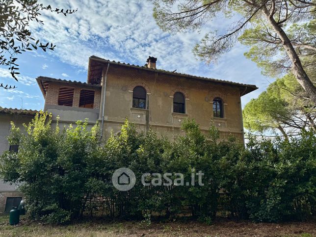 Villa in residenziale in Zona Gualdo