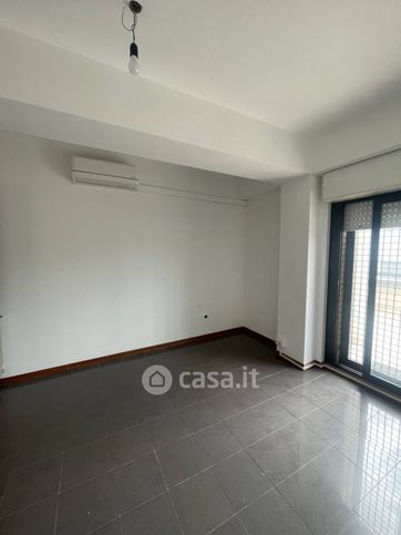 Ufficio in commerciale in 