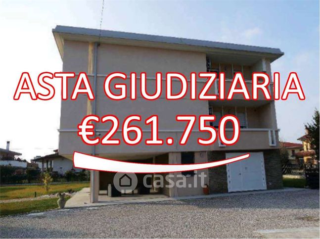 Appartamento in residenziale in Via IV Novembre 60