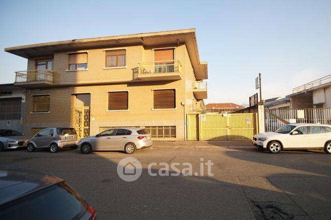 Capannone in commerciale in Via Tancredi Canonico