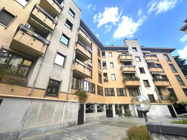 Box/posto auto in residenziale in Via Gian Antonio Boltraffio 7