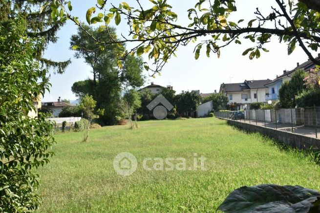 Terreno edificabile in residenziale in Via Brigata Abruzzi 8