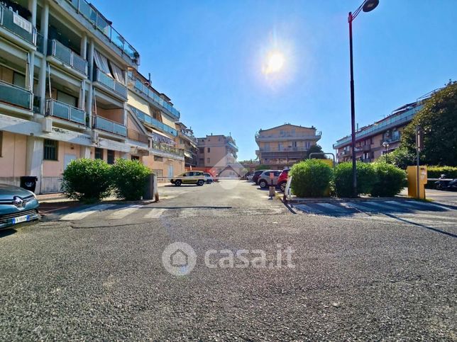 Box/posto auto in residenziale in Via XXV Aprile 2