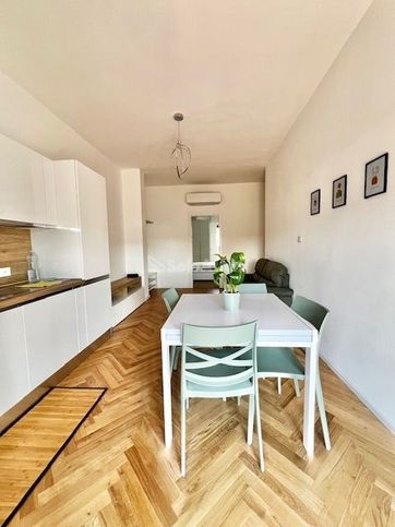 Appartamento in residenziale in Via Guido de Ruggiero 88