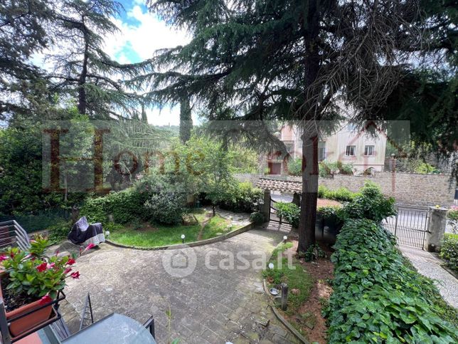 Villa in residenziale in Via Pietro Tacca 12