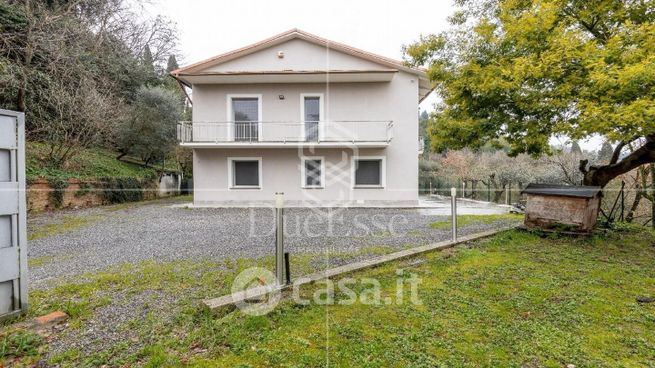 Villa in residenziale in Via Pozzo