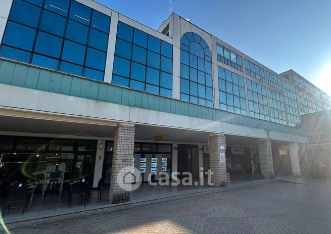Ufficio in commerciale in Via XXV Aprile 41