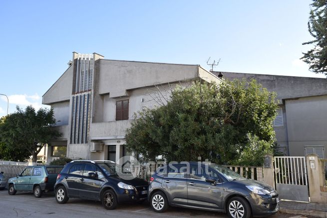 Casa indipendente in residenziale in Piazzale della Quercia 4