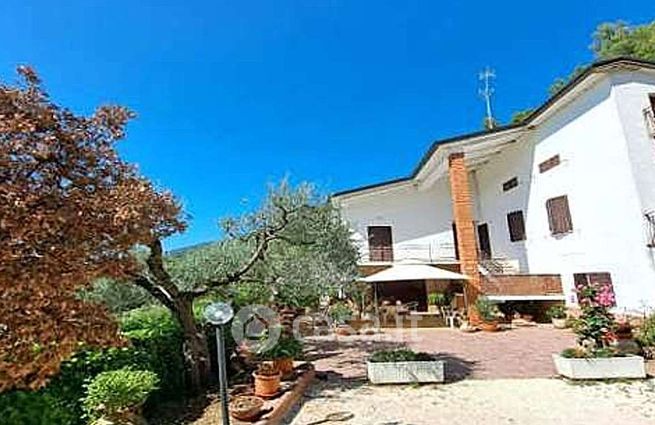 Casa indipendente in residenziale in Via Renaro 8