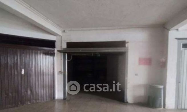 Box/posto auto in residenziale in Via Silvio Pellico