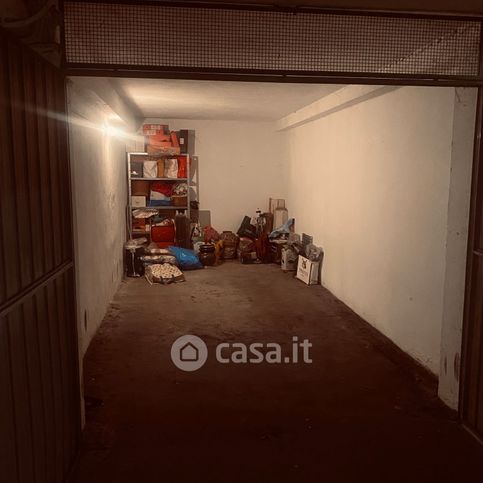 Box/posto auto in residenziale in Corso Porta Nuova 57