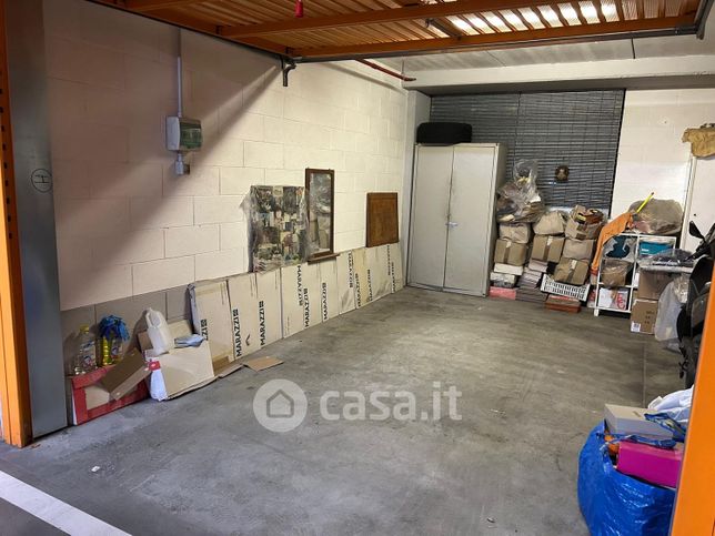 Garage/posto auto in residenziale in Via della Maona 145