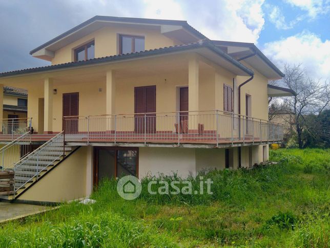 Villa in residenziale in Via Maria Dianora Buini 21