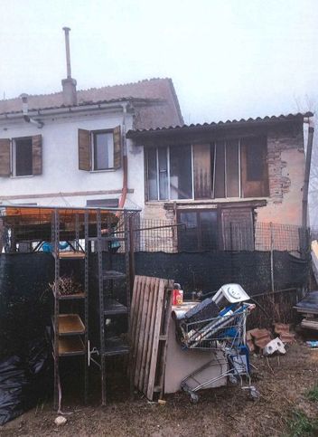 Casa indipendente in residenziale in Strada Argine Secchia 21