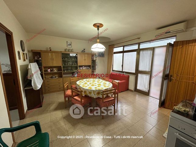 Casa indipendente in residenziale in Via Pietro Nenni 69