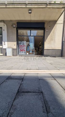 Negozio/locale commerciale in commerciale in