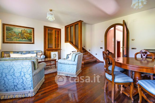 Villa in residenziale in
