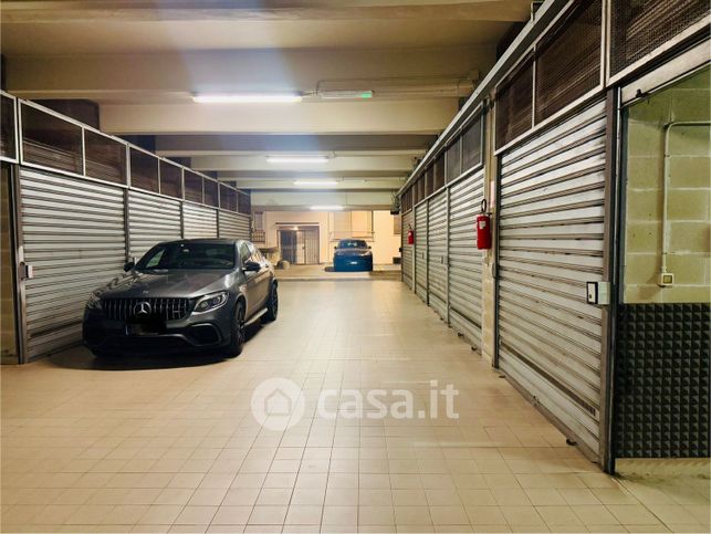 Garage/posto auto in residenziale in Via Giovanni Giolitti 3