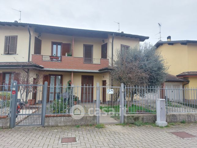 Villetta a schiera in residenziale in Via Pelizza da Volpedo 13