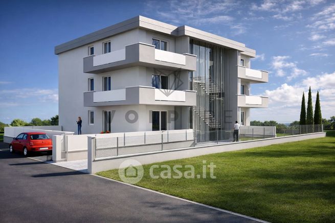 Appartamento in residenziale in Via Lago di Garda