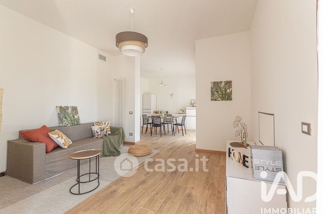 Appartamento in residenziale in Via Armando Pillon