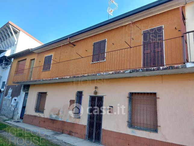 Casa indipendente in residenziale in Via IV Novembre