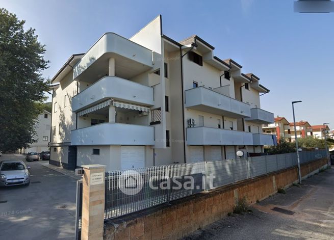 Appartamento in residenziale in Via delle Querce 4