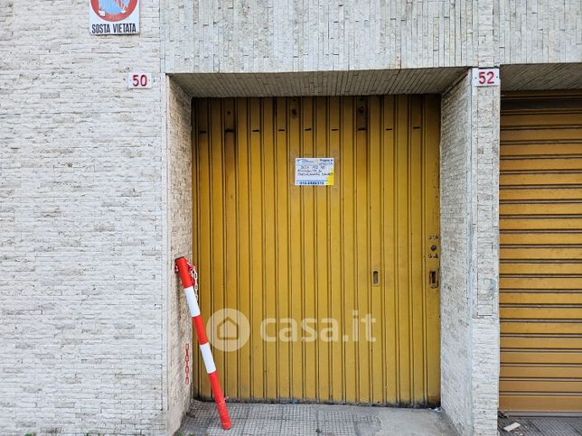 Garage/posto auto in residenziale in Via della Maona