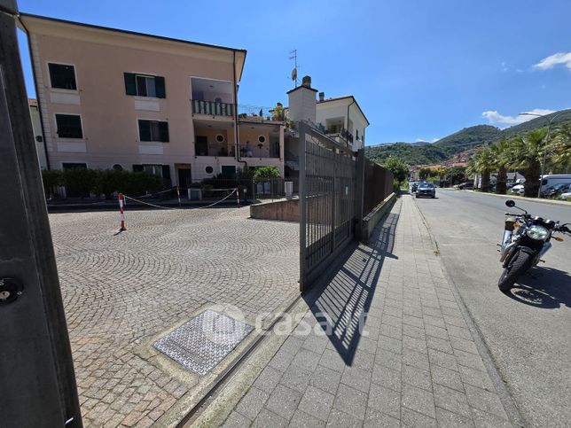 Box/posto auto in residenziale in Via San Martino 202