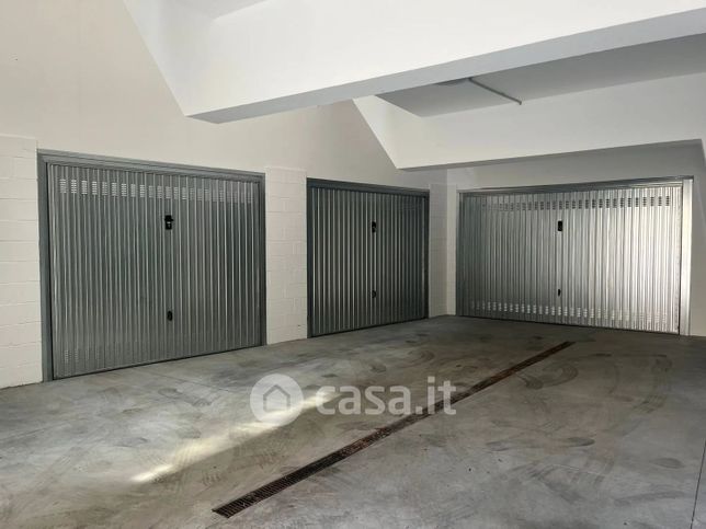 Box/posto auto in residenziale in Via Giuseppe Govone 56