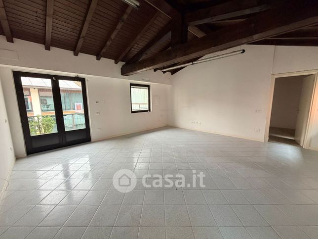 Appartamento in residenziale in Via San San Trinita 12