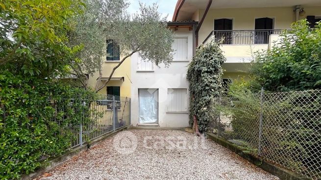 Villetta a schiera in residenziale in Via Roma 1