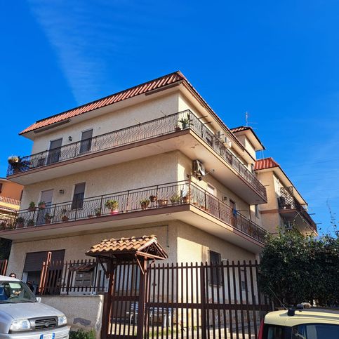 Appartamento in residenziale in Via Lomazzo