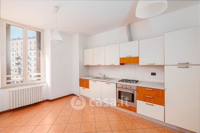 Appartamento in residenziale in Viale Umbria 76