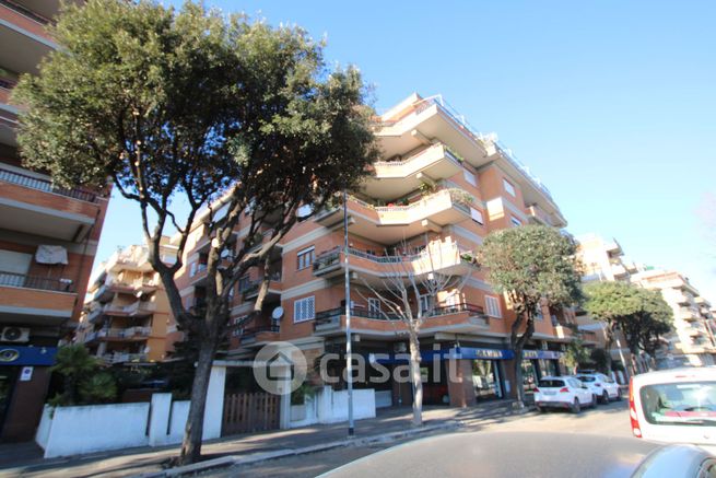 Appartamento in residenziale in Viale dei Romagnoli 35