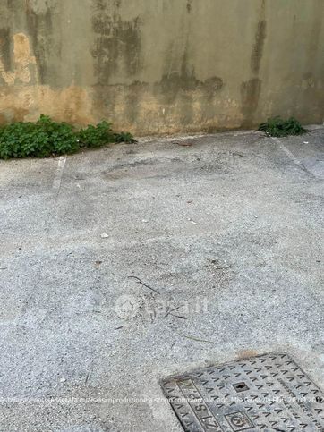 Box/posto auto in residenziale in Via Cosenza 131