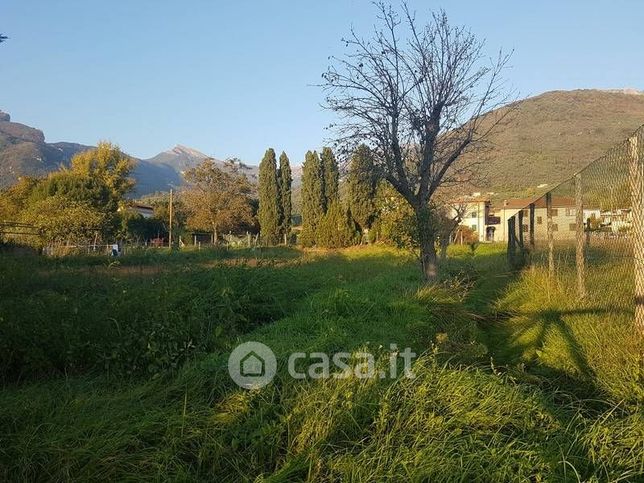 Terreno agricolo in commerciale in 