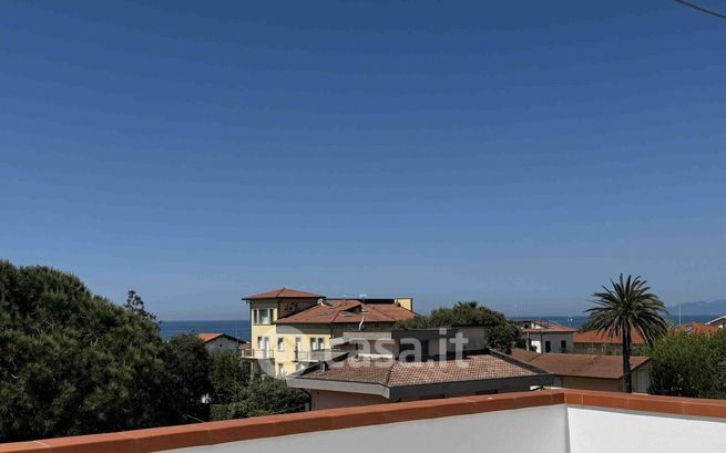 Appartamento in residenziale in Viale Versilia