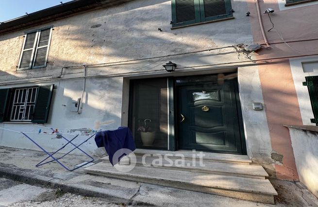 Appartamento in residenziale in Via Monte Tabor 18
