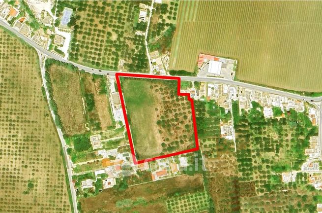 Terreno agricolo in commerciale in Via Cristoforo Colombo 241