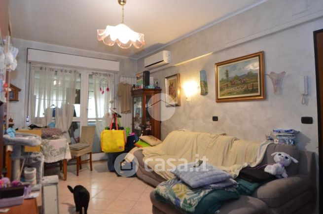 Appartamento in residenziale in Via Giosuè Carducci 11