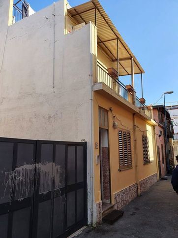 Casa indipendente in residenziale in Via Area Torre 92 -100