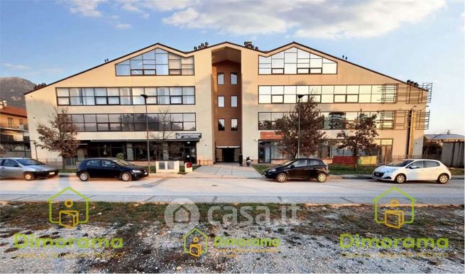 Ufficio in commerciale in Via Don Giuseppe Diana