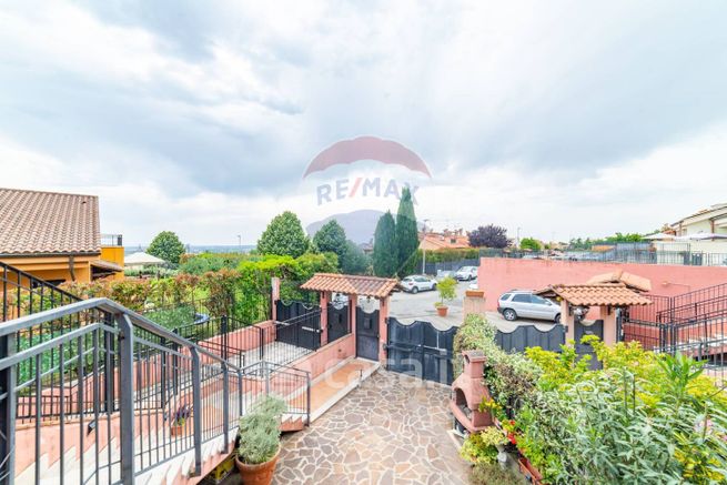 Appartamento in residenziale in Via Norvegia 215