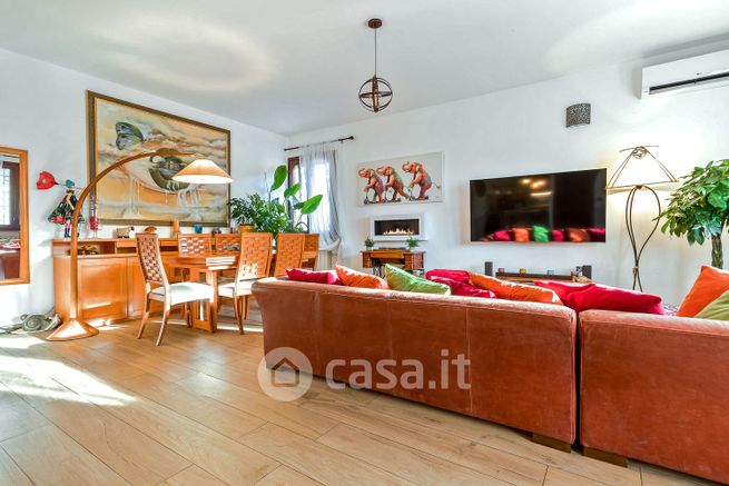 Villa in residenziale in Via Alessandro Stradella