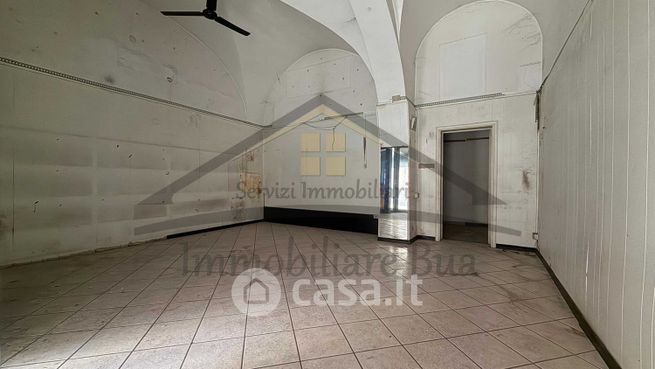 Ufficio in commerciale in Via San Filippo 24
