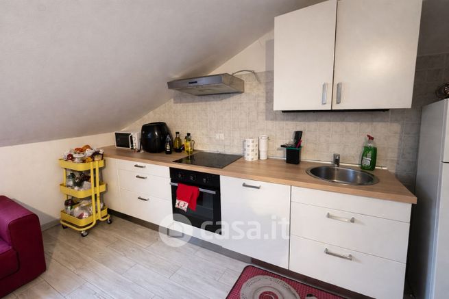 Appartamento in residenziale in Via Giacinto Carena 10