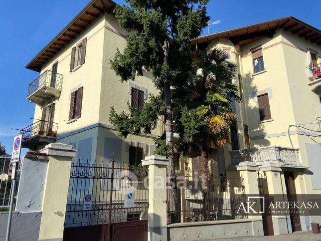 Appartamento in residenziale in Via Costantino Porta 28 a