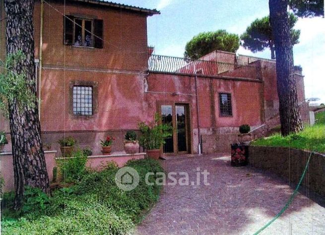 Appartamento in residenziale in Via Castel de Paolis
